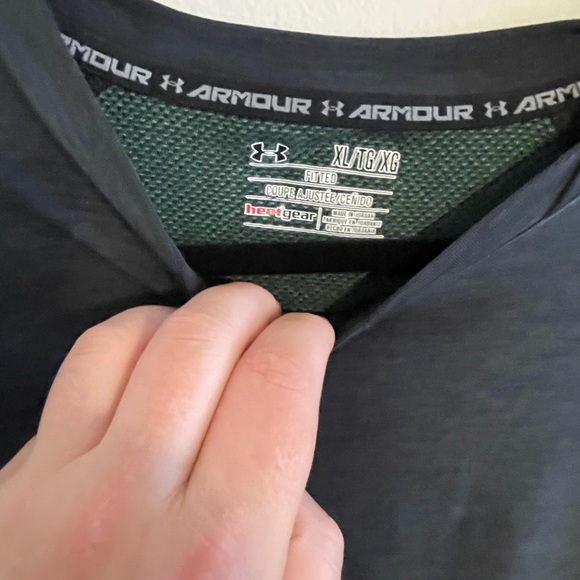 Men’s Under Armour Heat Gear Training Shirt - Picture 3 of 3